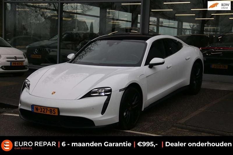 Wit Occasion 2021 Porsche Taycan 4S Performance Package Sedan | € 51.995 (Super prijs) - Afbeelding 1/4