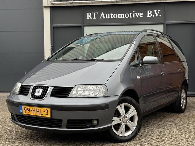 Grijs Gebruikt 2008 Seat Alhambra MPV | € 3.950 (Iets duurder) - Afbeelding 1/4