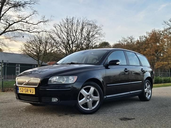 Zwart Gebruikt 2006 Volvo V50 Stationwagen | € 1.799 (Goede deal) - Afbeelding 1/4