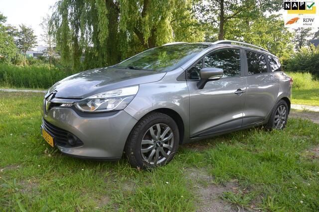 Grijs Gebruikt 2015 Renault Clio GrandTour Stationwagen | € 4.950 (Eerlijke prijs) - Afbeelding 1/4