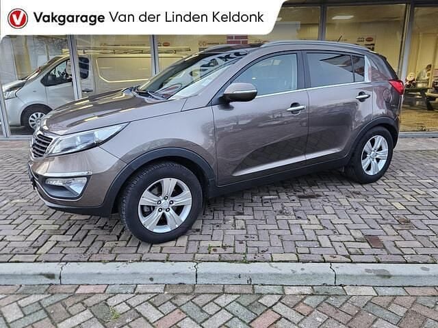 Bruin Gebruikt 2010 Kia Sportage First Edition SUV | € 8.450 (Eerlijke prijs) - Afbeelding 1/4