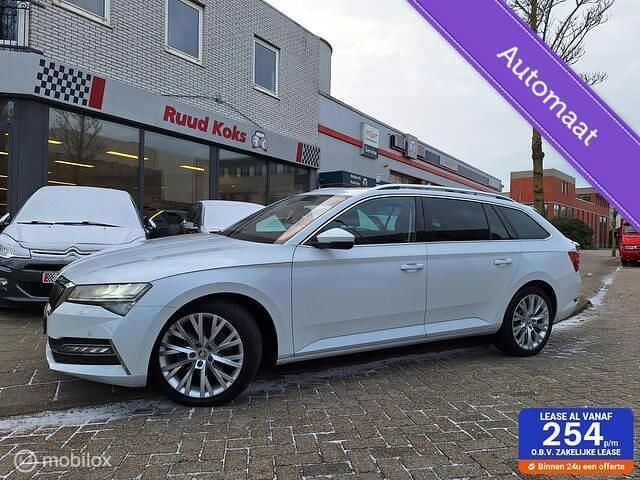 Wit Occasion 2020 Skoda Superb Business Line Stationwagen | € 18.950 (Super prijs) - Afbeelding 1/4