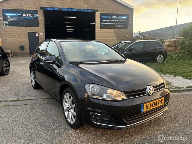 Zwart Gebruikt 2015 VW Golf VII Highline Hatchback | € 9.750 (Goede deal) - Afbeelding 1/4