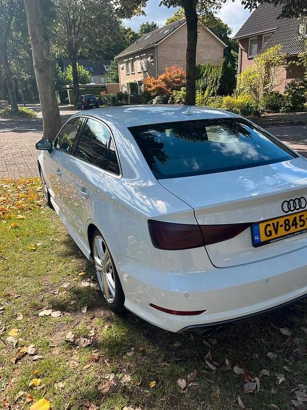 Wit Gebruikt 2015 Audi A3 Sedan | € 9.500 (Goede deal) - Afbeelding 1/4