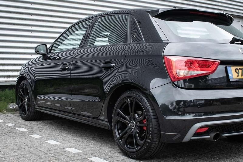 Zwart Gebruikt 2013 Audi A1 Proline Hatchback | € 10.995 (Eerlijke prijs) - Afbeelding 1/4