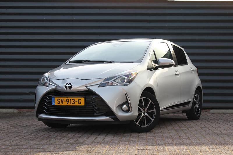 Occasion Toyota Yaris Sport 69 PK (50 kW) 2018 Grijs Hatchback