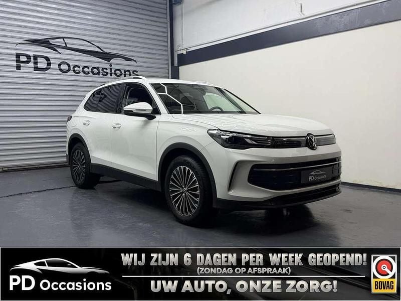 Wit Occasion 2025 VW Tiguan Edition SUV | € 37.950 (Goede deal) - Afbeelding 1/4