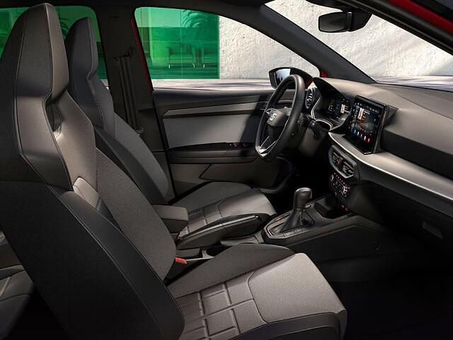 Nieuw Seat Arona Business 95 PK (69 kW) 2025 Blauw SUV