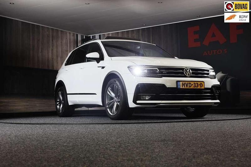 Wit Gebruikt 2019 VW Tiguan R-line SUV | € 32.950 (Eerlijke prijs) - Afbeelding 1/4