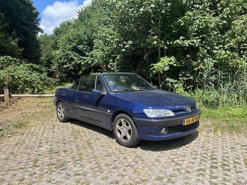 Blauw Gebruikt 2002 Peugeot 306 Cabriolet Cabriolet | € 1.900 - Afbeelding 1/4