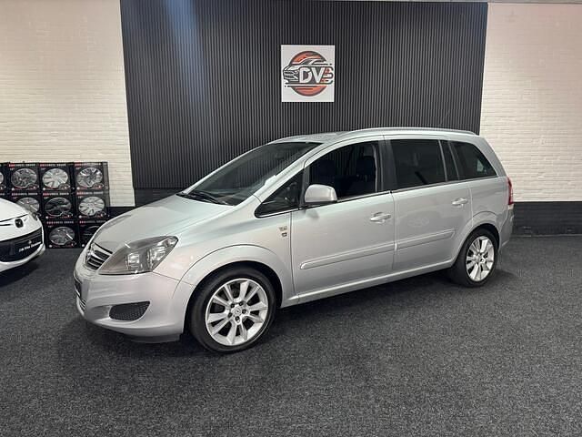 Grijs Gebruikt 2010 Opel Zafira Edition MPV | € 5.945 (Duur) - Afbeelding 1/4