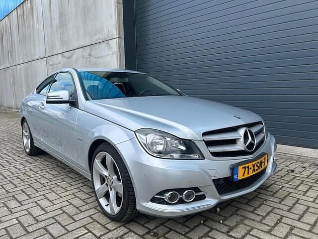 Grijs Gebruikt 2011 Mercedes C180 Edition 1 Coupé | € 7.499 (Super prijs) - Afbeelding 1/4