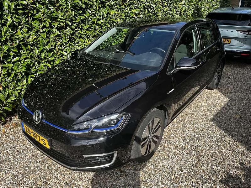 Occasion VW e-Golf 100 kW (136 PK) 2019 Zwart Hatchback