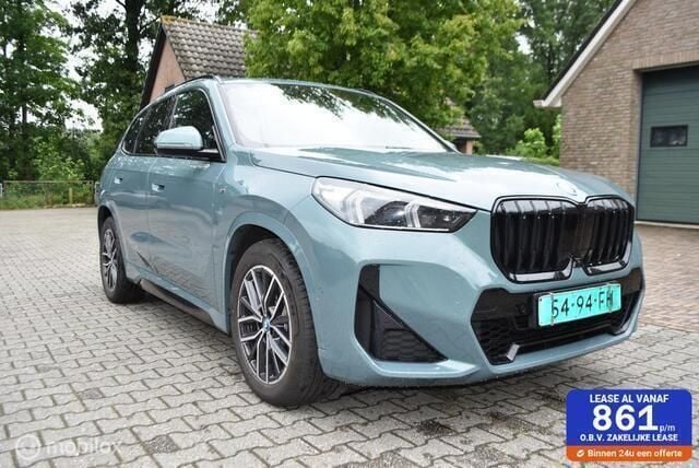 Groen Gebruikt 2024 BMW X1 M Sport SUV | € 53.750 (Goede deal) - Afbeelding 1/4