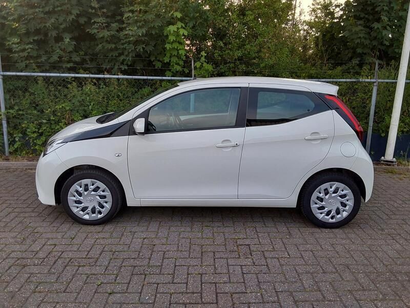 Occasion Toyota Aygo X-play 72 PK (52 kW) 2021 Wit Hatchback