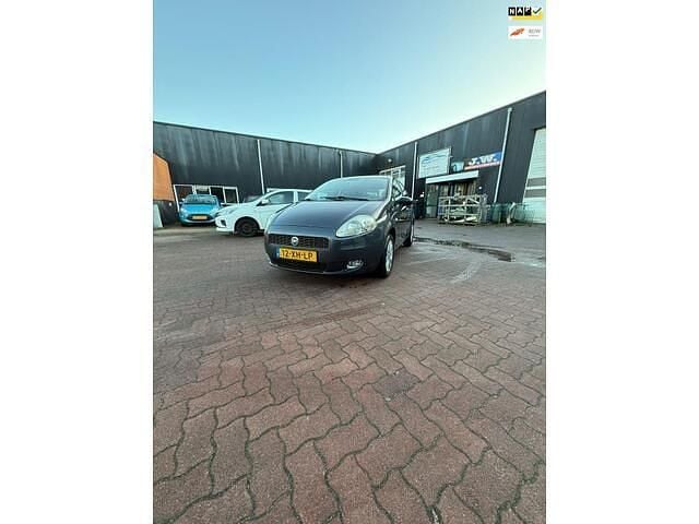 Grijs Occasion 2007 Fiat Grande Punto Dynamic Hatchback | € 1.100 (Eerlijke prijs) - Afbeelding 1/4