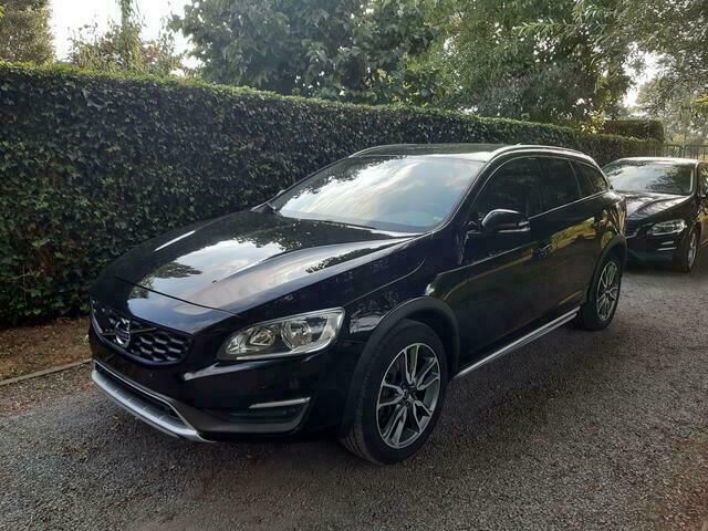 Zwart Gebruikt 2016 Volvo V60 CC Summum Stationwagen | € 17.500 (Super prijs) - Afbeelding 1/4