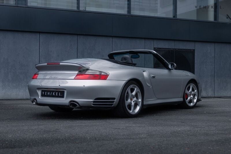 Zilver Gebruikt 2004 Porsche 911 Cabriolet | € 74.500 - Afbeelding 1/4