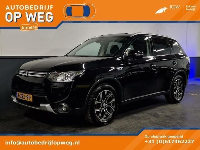 Zwart Gebruikt 2015 Mitsubishi Outlander Instyle SUV | € 10.999 (Eerlijke prijs) - Afbeelding 1/4