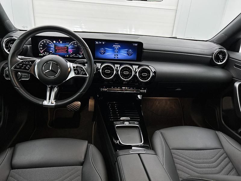 Occasion Mercedes CLA180 Business 150 PK (110 kW) 2023 Grijs Sedan