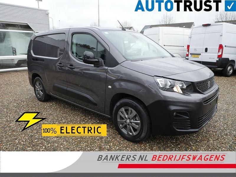 Grijs Gebruikt 2023 Peugeot E-Partner MPV | € 19.950 (Eerlijke prijs) - Afbeelding 1/4