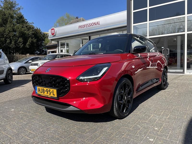 Occasion Suzuki Swift 82 PK (60 kW) 2025 Rood, metallic lak Hatchback