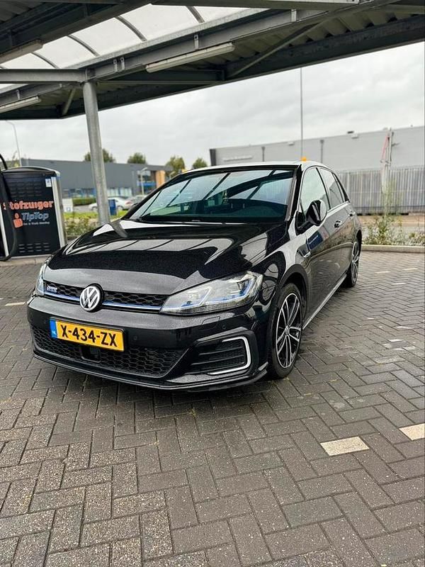 Gebruikt 2017 VW e-Golf GTE Hatchback | € 15.200 (Goede deal) - Afbeelding 1/4