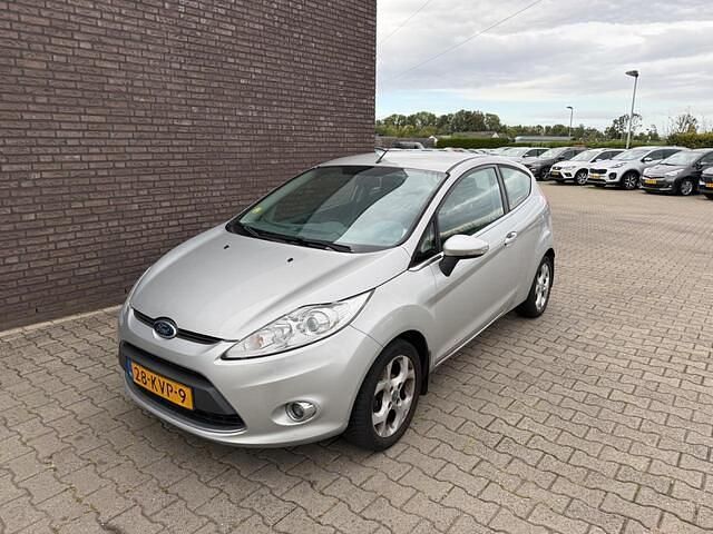 Grijs Gebruikt 2010 Ford Fiesta Titanium Hatchback | € 4.950 (Iets duurder) - Afbeelding 1/4