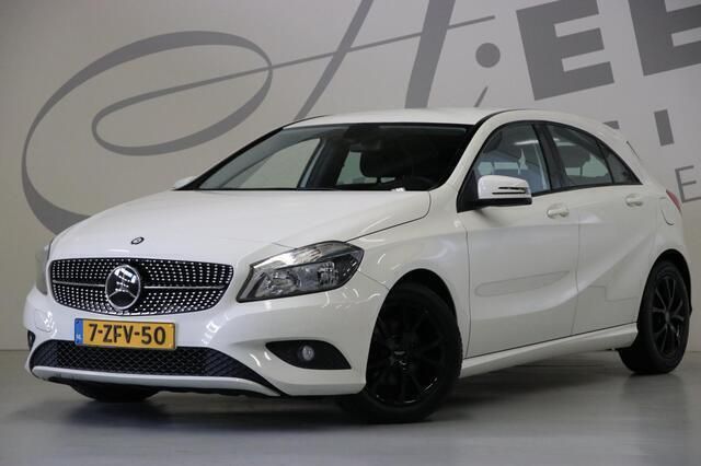 Wit Gebruikt 2015 Mercedes A180 Hatchback | € 11.750 (Eerlijke prijs) - Afbeelding 1/4