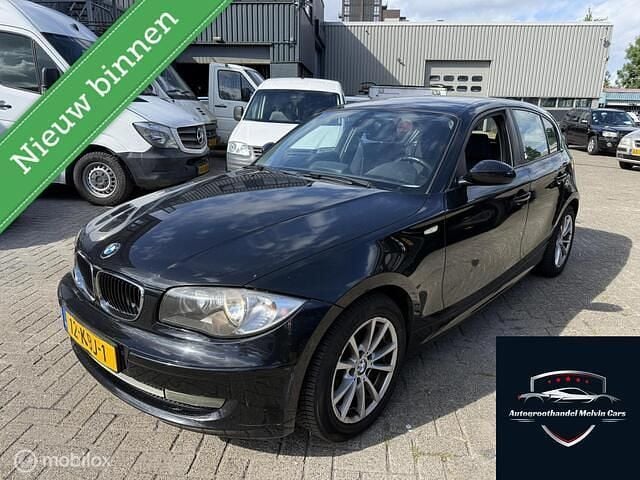 Zwart Gebruikt 2009 BMW 116 Hatchback | € 1.850 (Super prijs) - Afbeelding 1/4