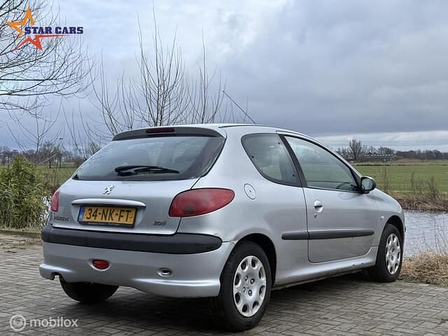 Occasion Peugeot 206 75 PK (55 kW) 2003 Grijs Hatchback