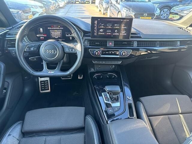 Occasion Audi A4 Competition 150 PK (110 kW) 2022 Grijs Stationwagen