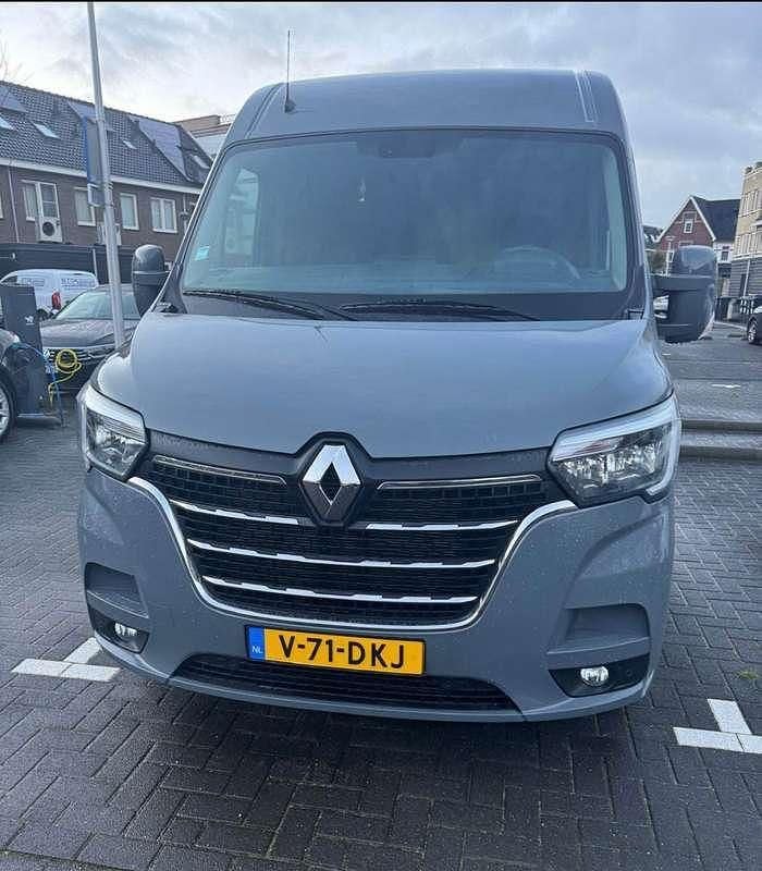Grijs Gebruikt 2023 Renault Master Van | € 22.500 (Super prijs) - Afbeelding 1/4