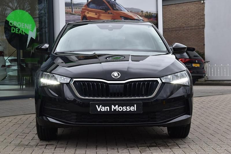 Occasion Skoda Scala Active 95 PK (69 kW) 2023 Zwart, metallic lak Hatchback