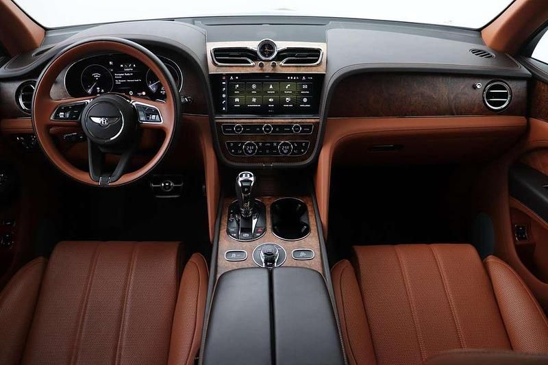 Occasion Bentley Bentayga 550 PK (404 kW) 2022 Grijs SUV