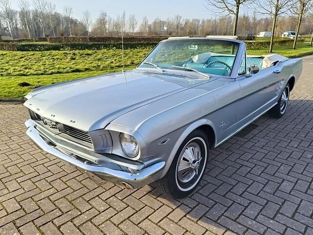 Blauw Occasion 1966 Ford Mustang Convertible Cabriolet | € 37.500 - Afbeelding 1/4