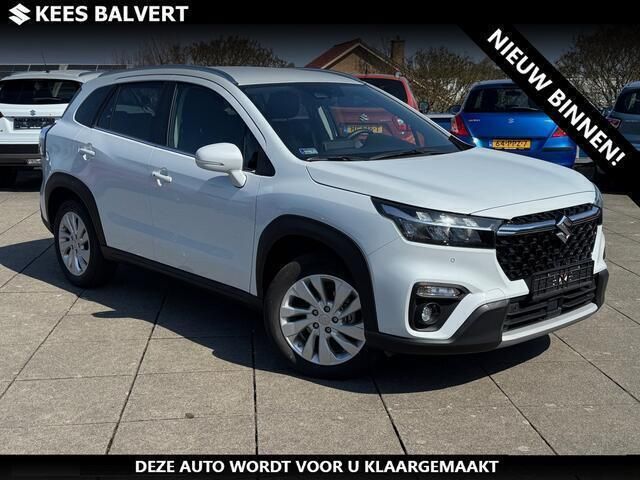 Wit Gebruikt 2022 Suzuki SX4 S-Cross SUV | € 28.950 (Eerlijke prijs) - Afbeelding 1/3