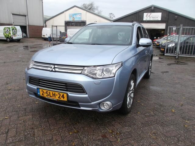 Blauw Gebruikt 2013 Mitsubishi Outlander Instyle SUV | € 13.450 (Eerlijke prijs) - Afbeelding 1/4