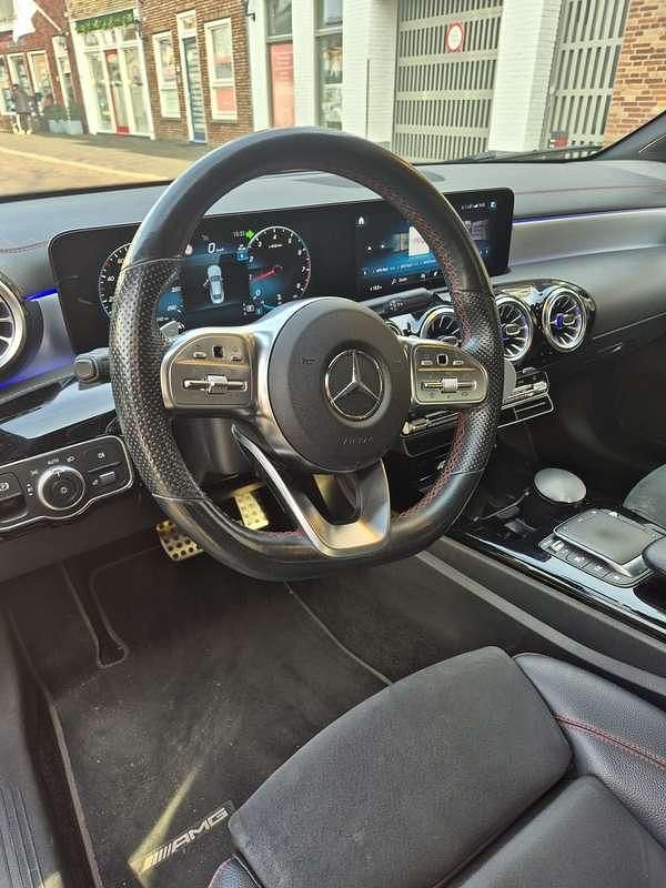 Occasion Mercedes CLA180 Business 136 PK (100 kW) 2021 Zwart Sedan