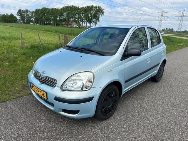 Blauw Gebruikt 2004 Toyota Yaris Hatchback | € 1.749 (Goede deal) - Afbeelding 1/4