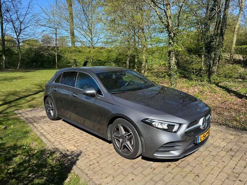 Grijs Gebruikt 2019 Mercedes A200 AMG Stationwagen | € 25.999 (Eerlijke prijs) - Afbeelding 1/4