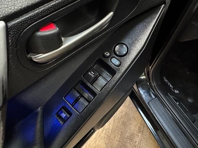 Occasion Mazda 3 105 PK (77 kW) 2011 Zwart Hatchback