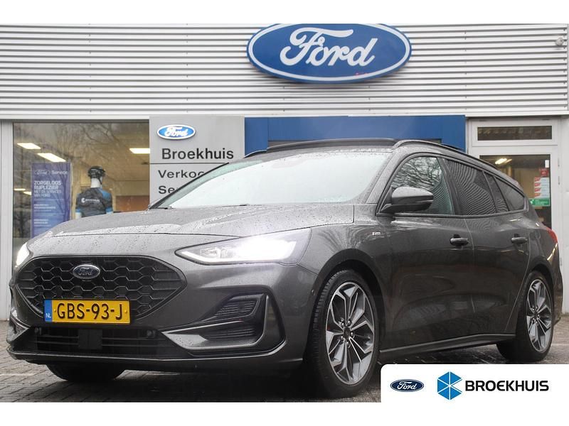 Grijs Gebruikt 2024 Ford Focus ST-Line X Stationwagen | € 29.895 (Duur) - Afbeelding 1/4