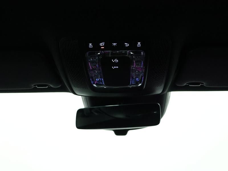 Occasion Mercedes CLA180 Shooting Brake AMG line 136 PK (100 kW) 2023 Iridiumzilver metaalkleur (grijs metallic) Stationwagen