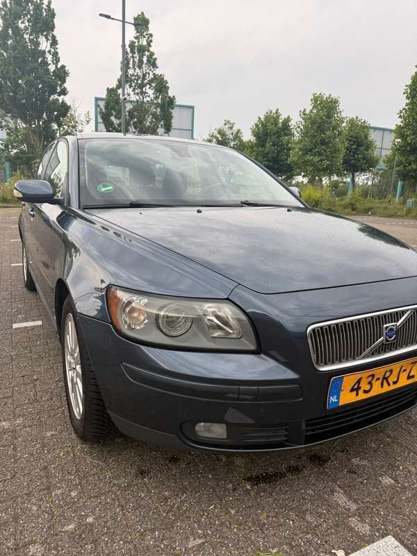 Blauw Gebruikt 2005 Volvo V50 Stationwagen | € 2.450 (Eerlijke prijs) - Afbeelding 1/4