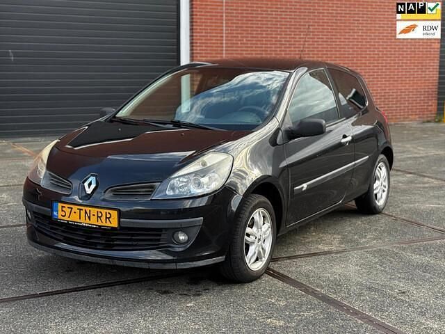 Zwart Gebruikt 2006 Renault Clio II Expression Hatchback | € 1.595 (Eerlijke prijs) - Afbeelding 1/4