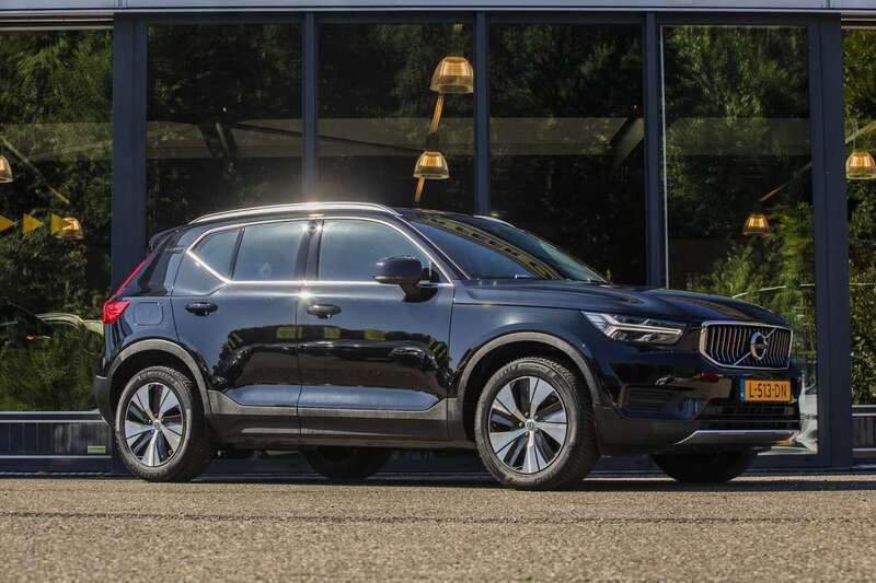 Zwart, metallic lak Gebruikt 2021 Volvo XC40 Inscription SUV | € 32.950 (Iets duurder) - Afbeelding 1/4