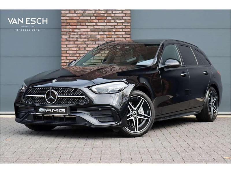Zwart Occasion 2024 Mercedes C300e AMG line Stationwagen | € 46.500 (Eerlijke prijs) - Afbeelding 1/4