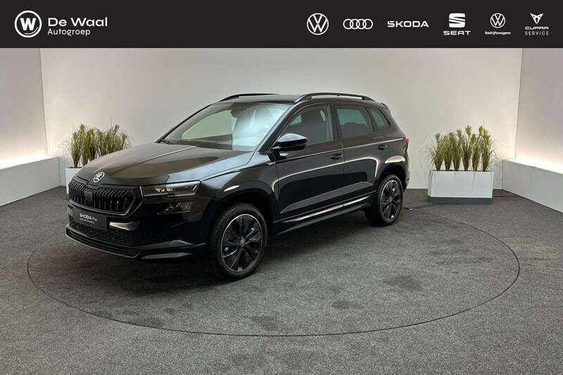 Zwart Gebruikt 2025 Skoda Karoq Business Line SUV | € 43.800 (Duur) - Afbeelding 1/3