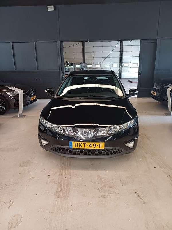 Zwart Occasion 2008 Honda Civic Sport Hatchback | € 7.250 (Iets duurder) - Afbeelding 1/4